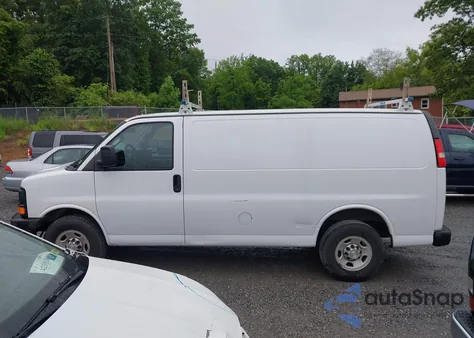 2017 Chevrolet Express G2500 Work Van из США, поврежденный, VIN 1GCWGAFF4H1128254